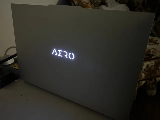2023 Gigabyte AERO 16 (Intel 12th Gen) XE4 2TB SSD - photo 4