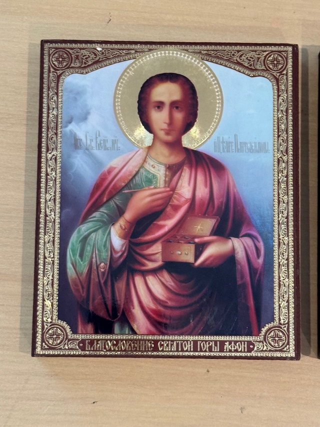 Pair of Russian Orthodox Icons - St. Panteleimon and St. Cat - photo 2