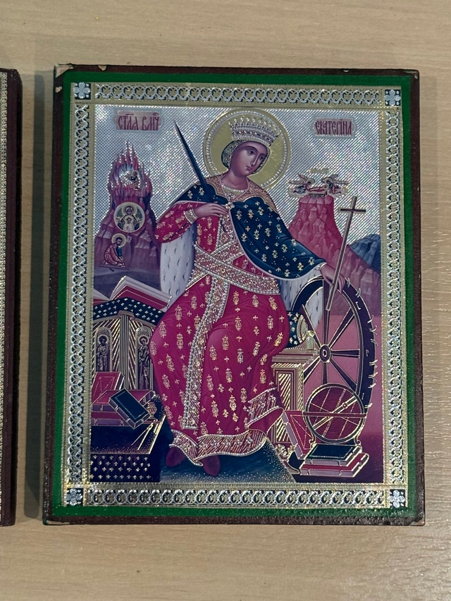 Pair of Russian Orthodox Icons - St. Panteleimon and St. Cat - photo 3