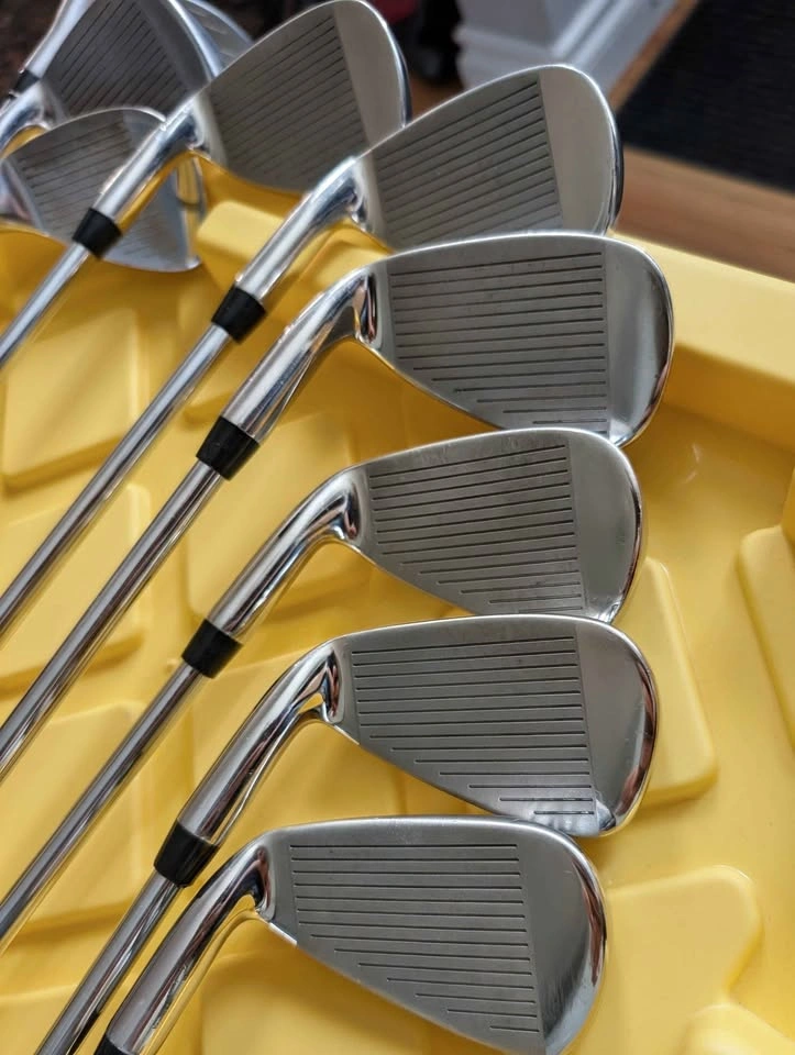 Adams Golf Idea Irons, TaylorMade Driver/Hybrid & Cart Bag - photo 5