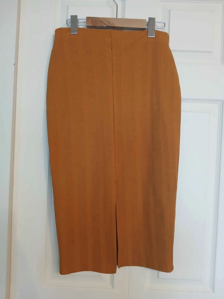 Zara burnt orange ribbed pencil skirt, size small (S) - photo 4