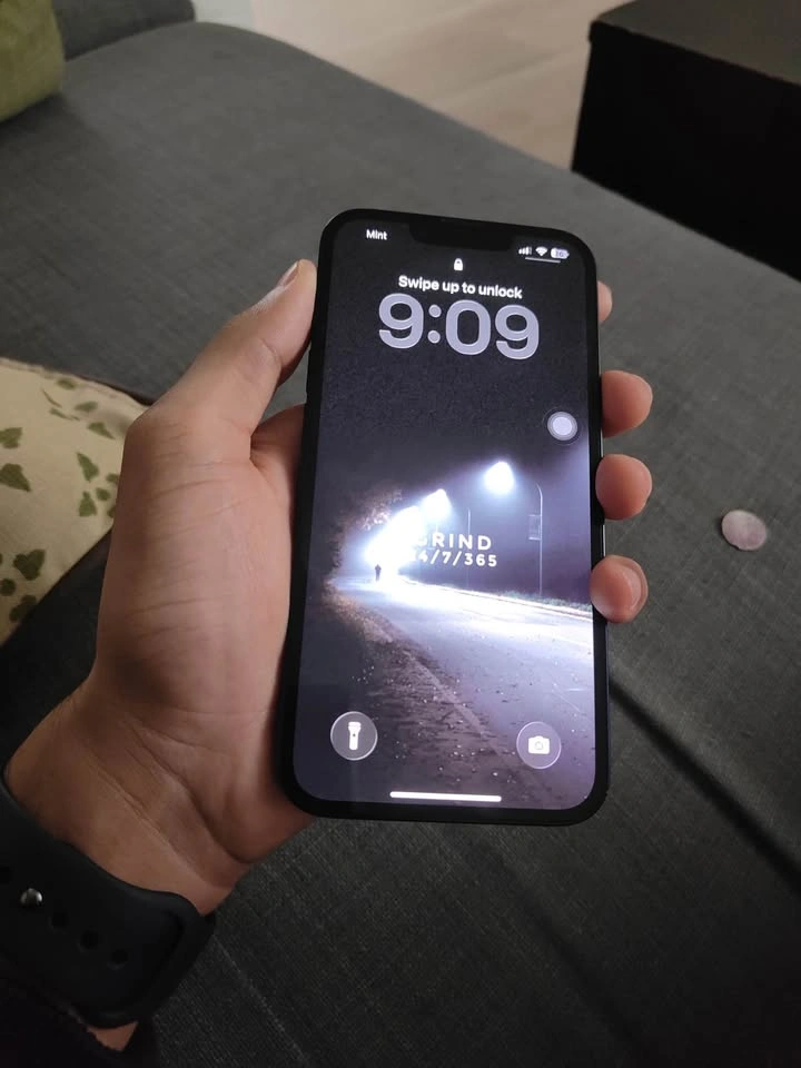 Iphone 13, 128gb, Midnight black color, good condition - photo 3