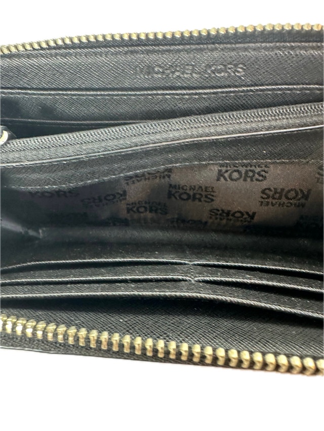 Michael Kors Wallet - photo 3