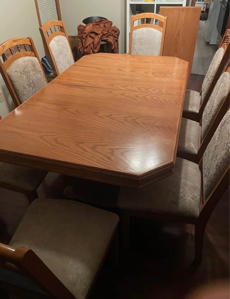 Solid Oak dining table and chairs - photo 4