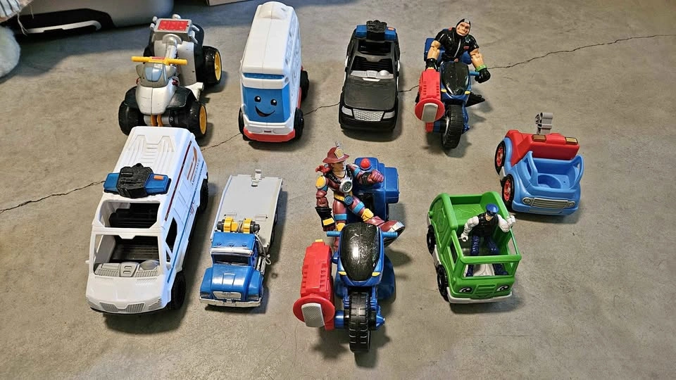 Fisher-Price Rescue Heroes and Little People Toy Vehicle Lot