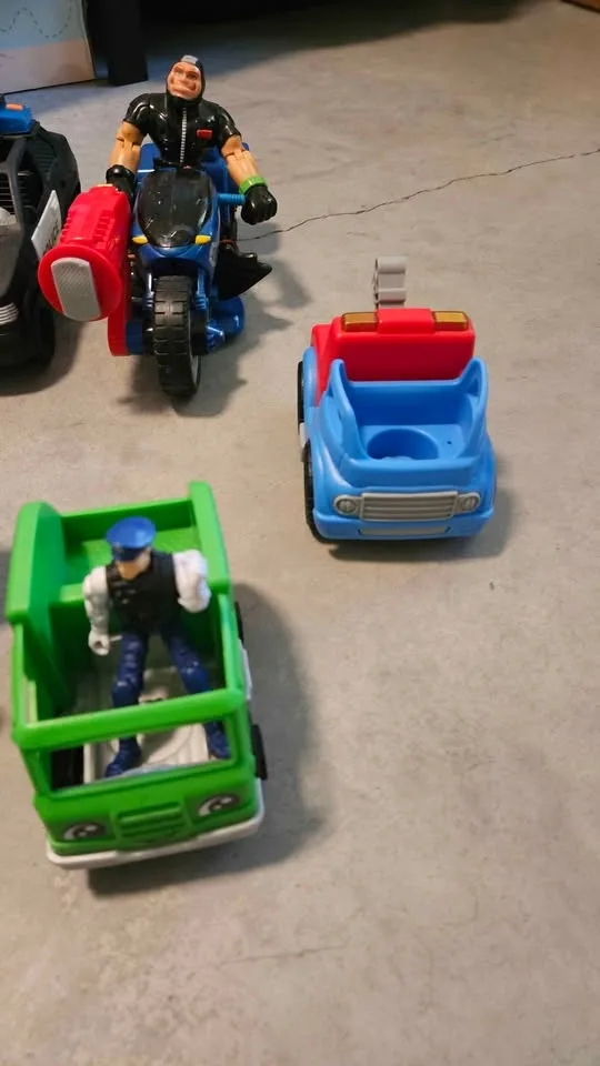 Fisher-Price Rescue Heroes and Little People Toy Vehicle Lot - photo 3
