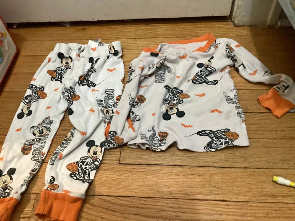 🏈 3T Disney Mickey Mouse Halloween Pajama Set