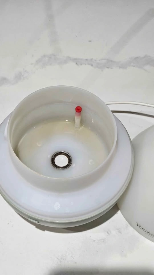 Young Living Dewdrop Essential Oil Diffuser + essential oils set - photo 3