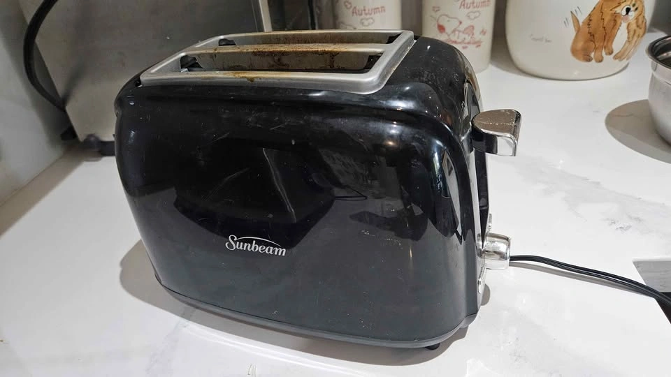 Sunbeam 2-Slice Toaster - photo 2