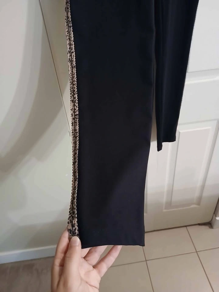 LISETTE MONTREAL black leggings with leopard print trim, size 8 - photo 5