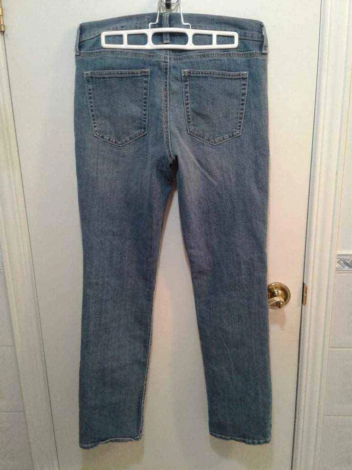 GAP denim classic straight jeans, size 8 - photo 2