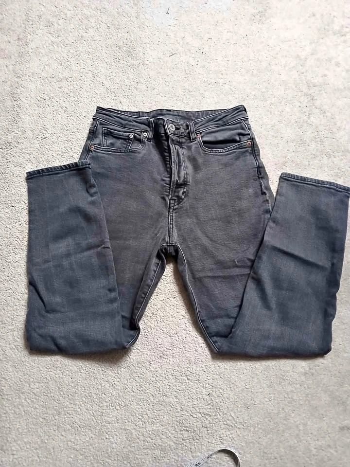 & Denim Grey Ultra High Waist Mom Jeans Size 8