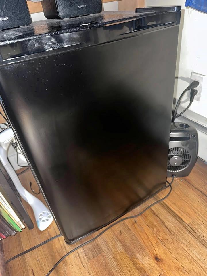 Mini Fridge - Barely Used