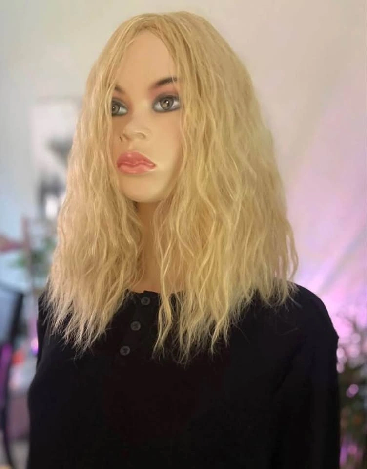 🏈 NEW Voluminous Blonde Wavy Synthetic Wig - photo 3