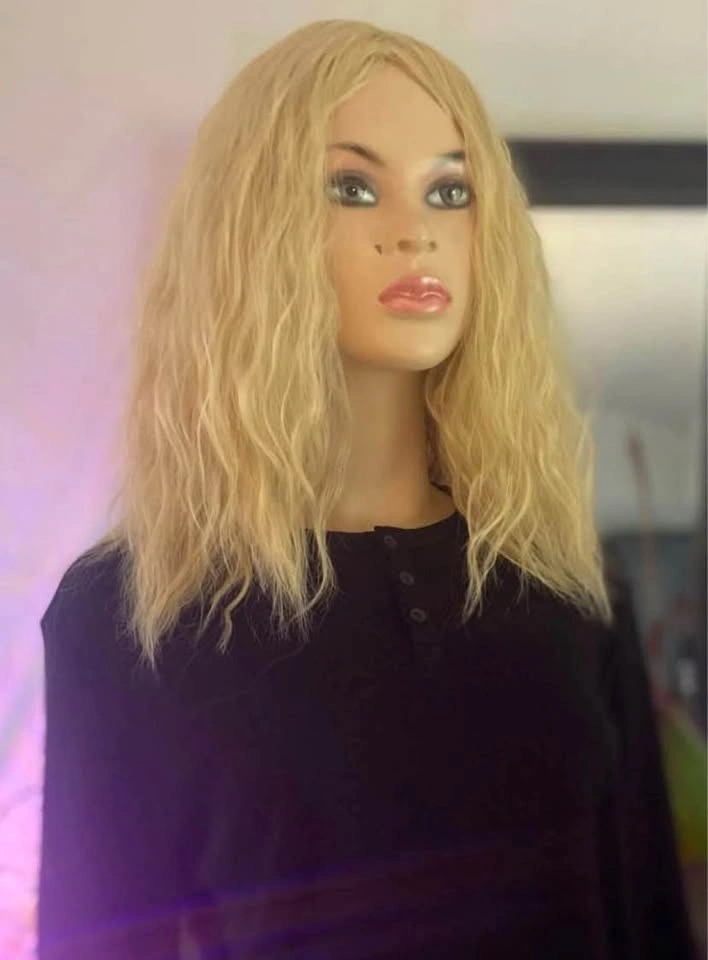 🏈 NEW Voluminous Blonde Wavy Synthetic Wig - photo 5