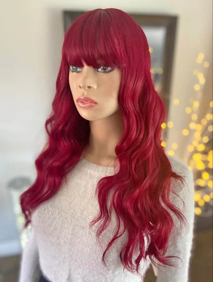 🏈 NWOT: 22” Wavy Dark Red Synthetic Cosplay Wig w/ Bangs