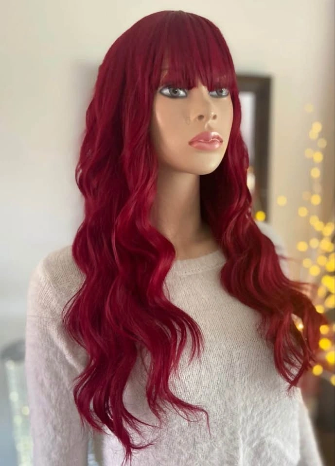 🏈 NWOT: 22” Wavy Dark Red Synthetic Cosplay Wig w/ Bangs - photo 2