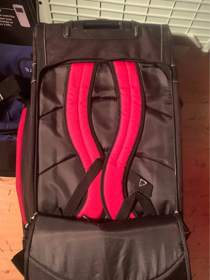 Roots travel luggage - photo 2