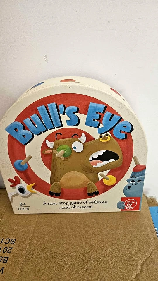 Roo Games Bull's Eye Board Game - New