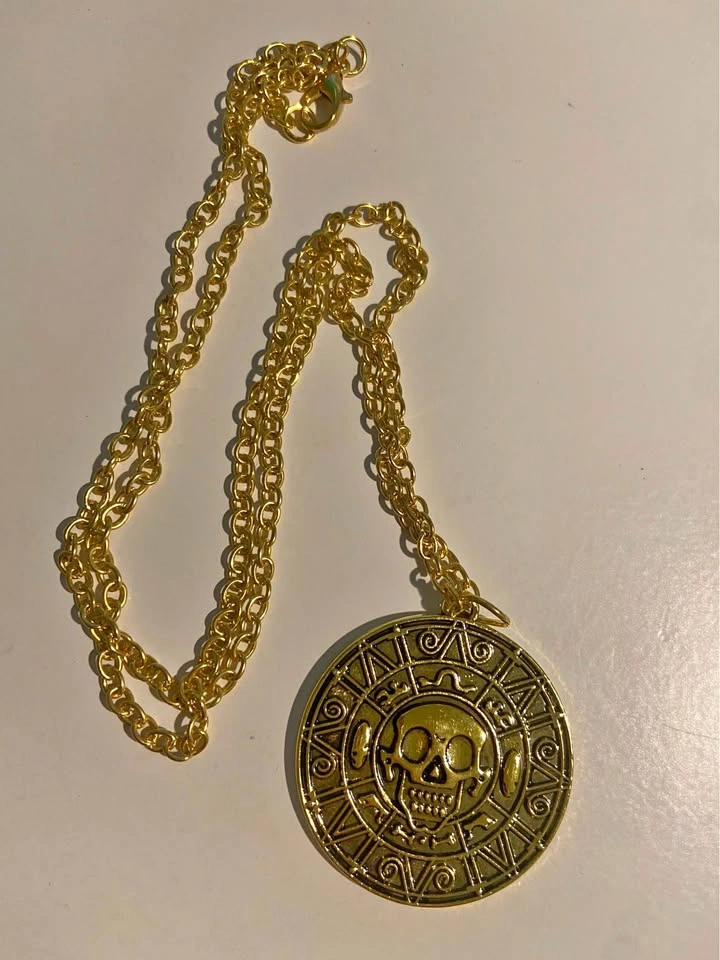 🏈 NEW Pirates of the Caribbean Aztec Gold Coin Necklace