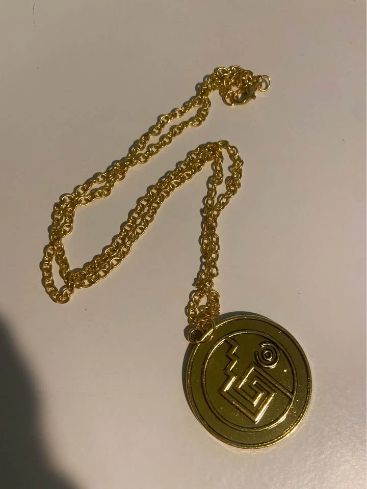 🏈 NEW Pirates of the Caribbean Aztec Gold Coin Necklace - photo 2