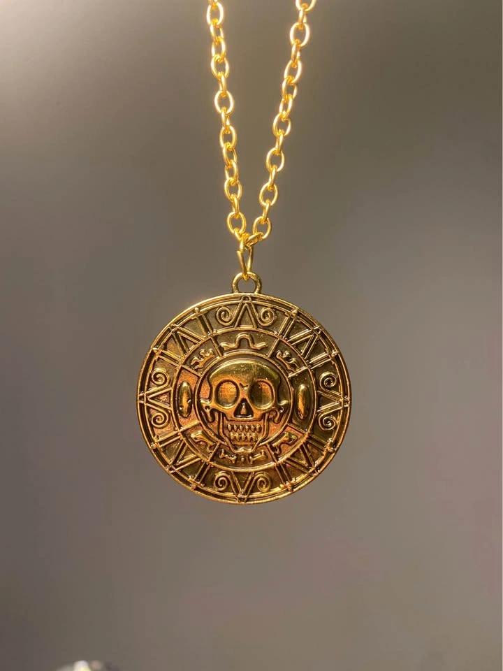 🏈 NEW Pirates of the Caribbean Aztec Gold Coin Necklace - photo 3