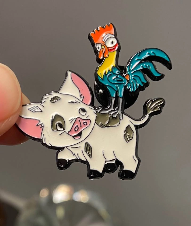 🏈 Disney Moana Pua and Hei Hei Enamel Pin - photo 3