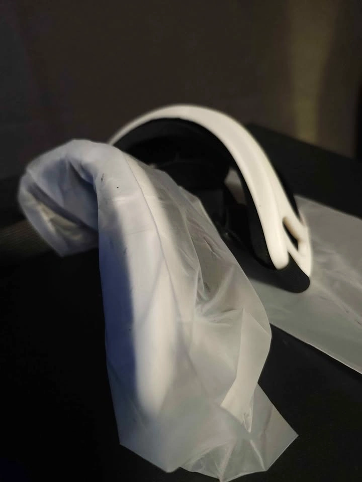 White Ski Goggles with Rainbow Lens - photo 2