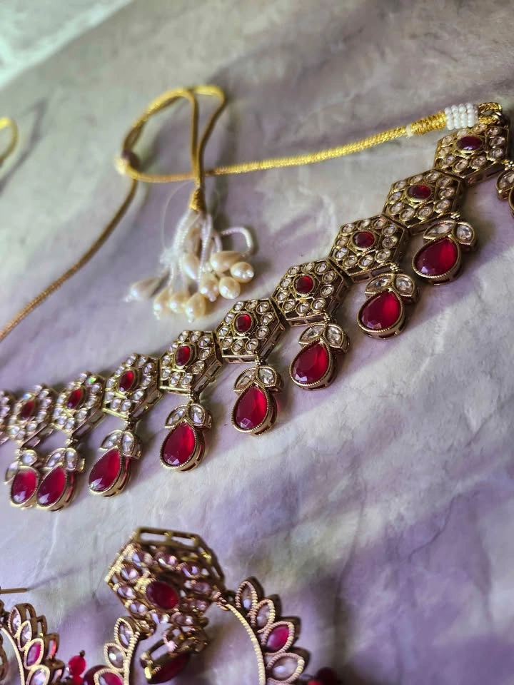 Indian Kundan Jewelry Set with Red Stones - photo 2