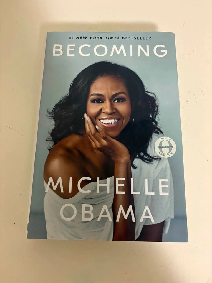 Becoming by Michelle Obama Book
