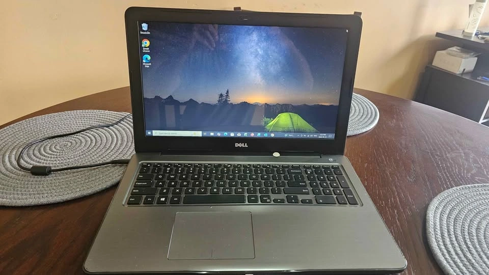 Dell laptop - photo 2