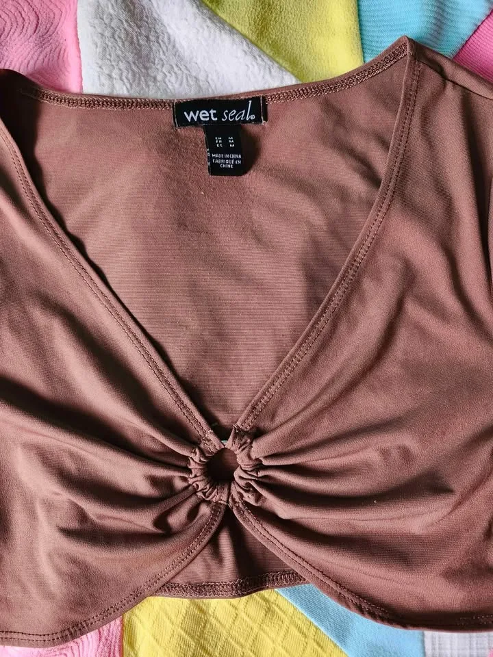 2000s Wet Seal brown crop top image indicator(3)