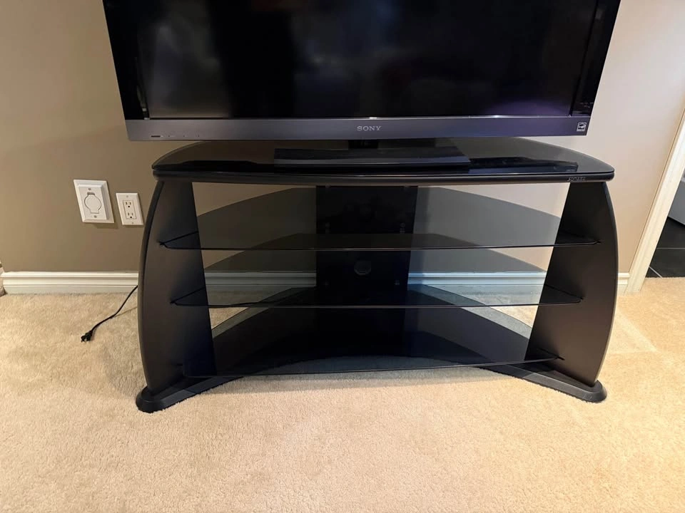 Sony Bravia 46" LCD TV and Glass Corner Stand - photo 2