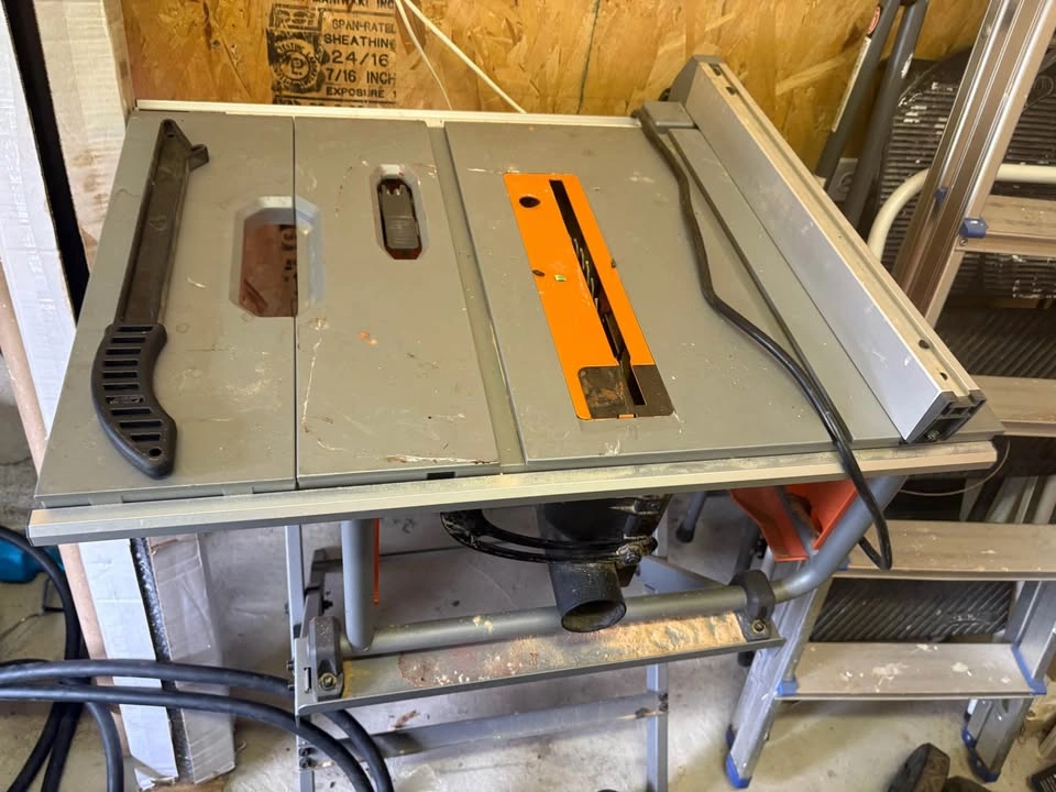 RIDGID 10” Compact Table Saw/Tile Cutter with Stand - photo 3