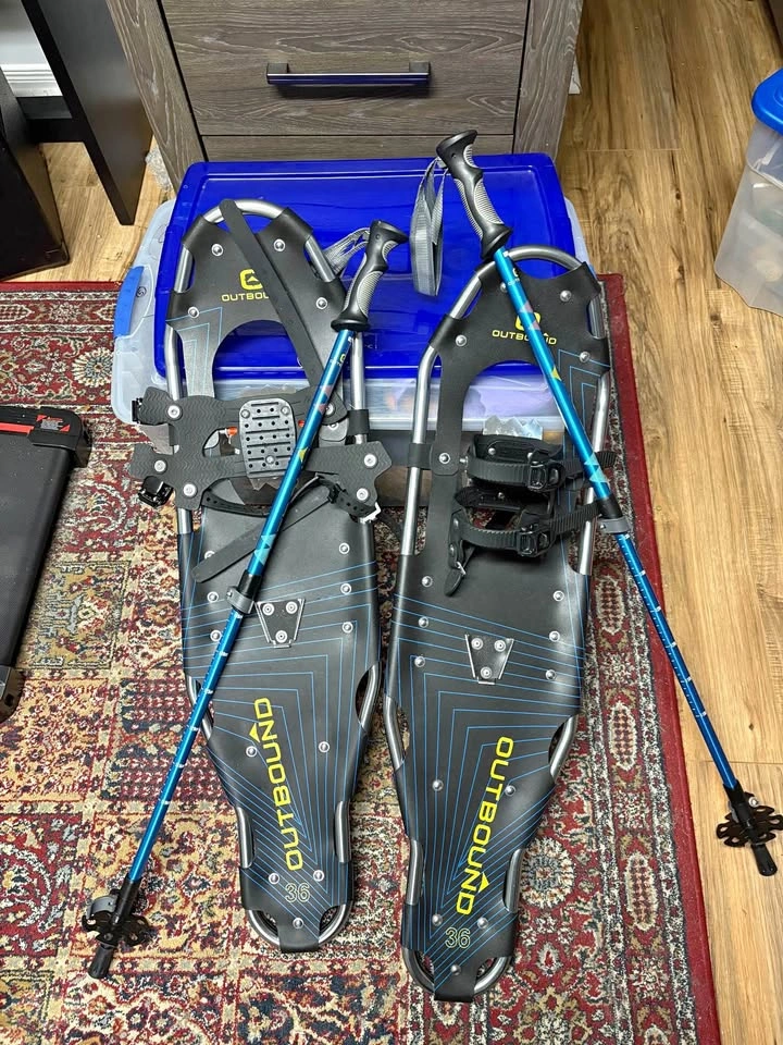 Snow Shoes & Telescopic poles