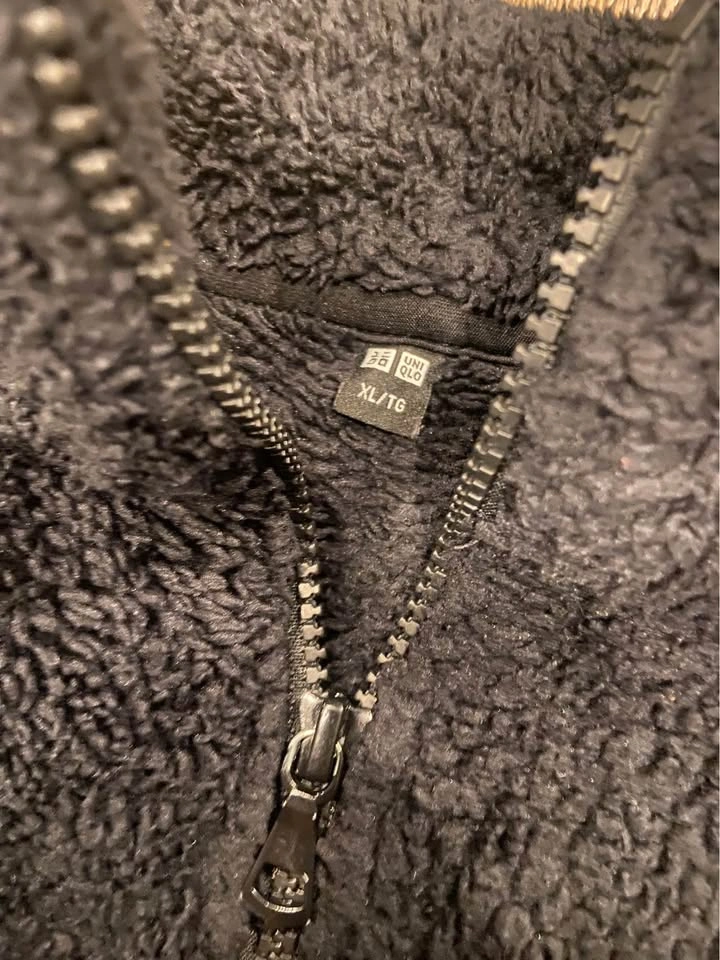 🏈 Kids Black Sherpa Sweater Size XL - photo 2
