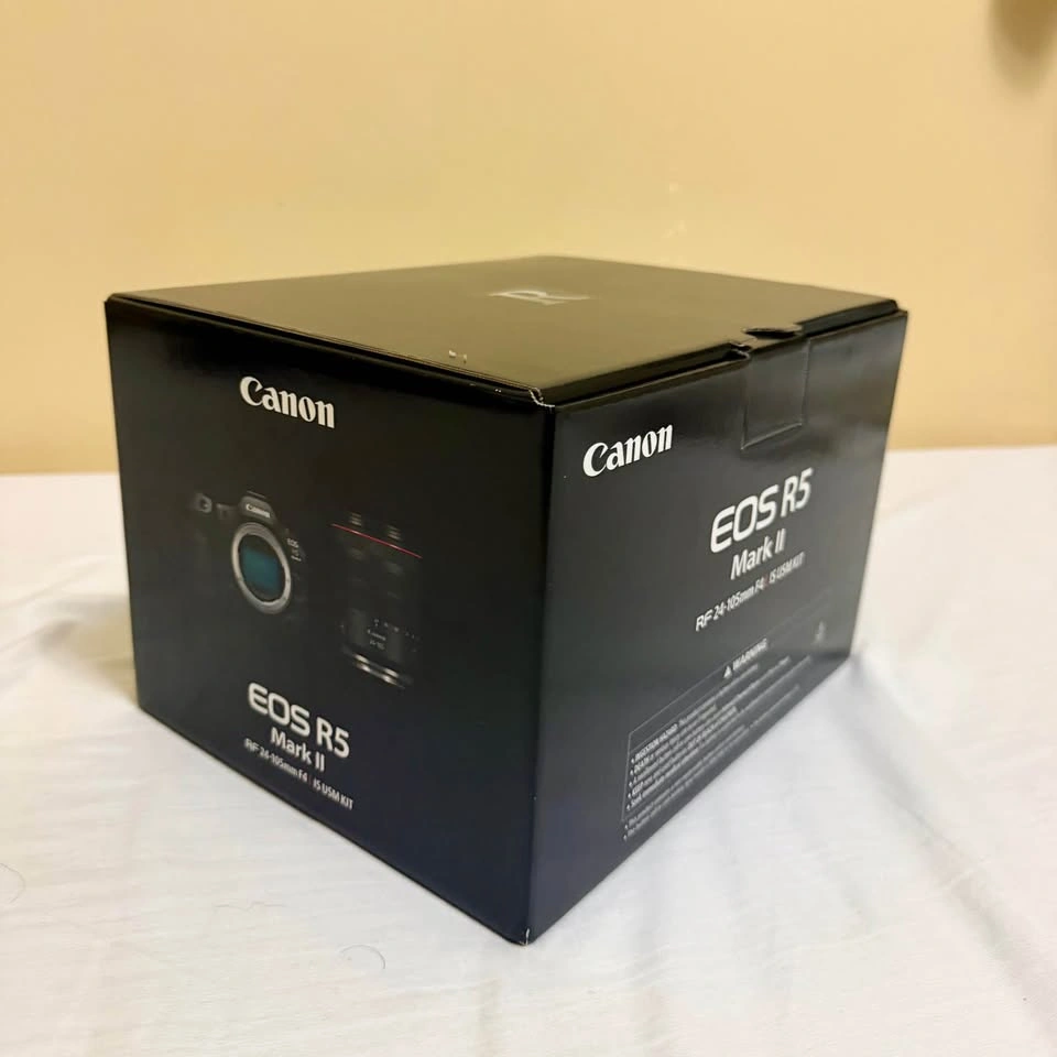 Canon EOS R5 Mark II with RF 24-105mm F4 L IS USM Lens Kit - photo 3