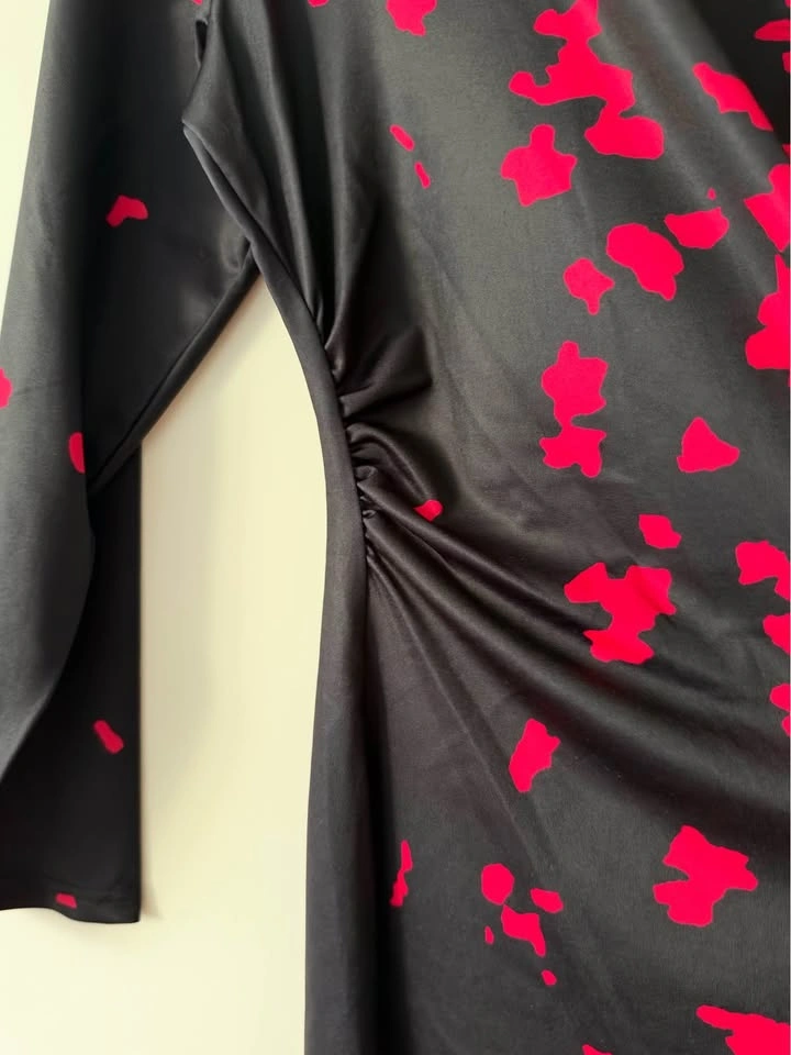 Black and Red Abstract Print Long Sleeve Ruched Dress - photo 3