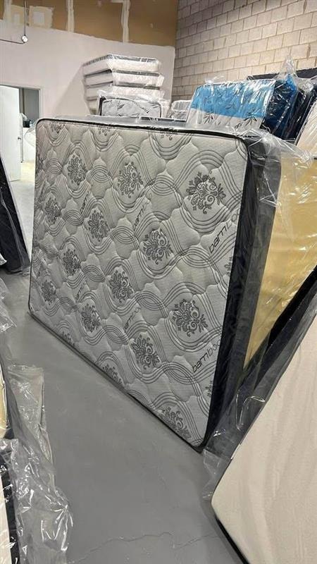 Comfortable Pillow Top Mattress – Queen Size – COD