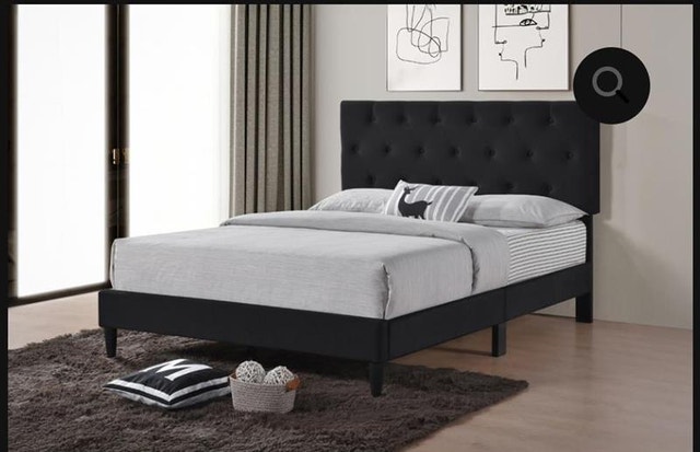 Upholstered Tufted Platform Bed