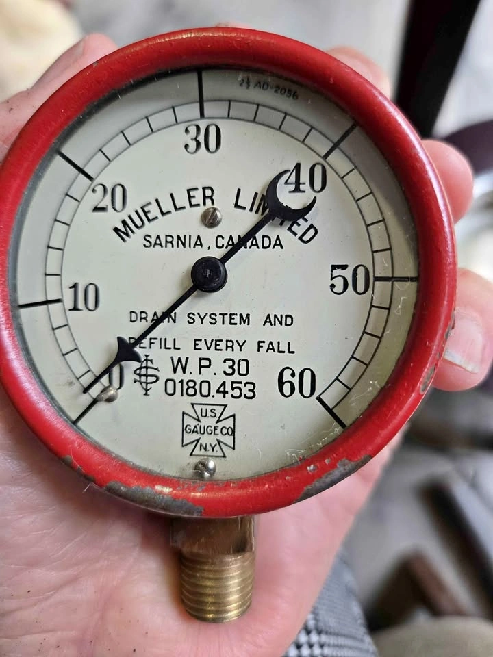 Vintage Mueller Limited Sarnia Canada Red Rim Pressure Gauge