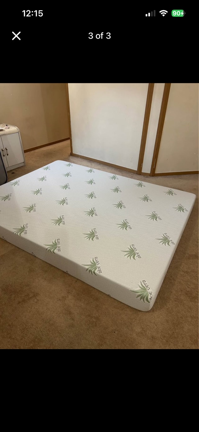 Queen Size Mattress Medium Firm 7" (Like New) - photo 5