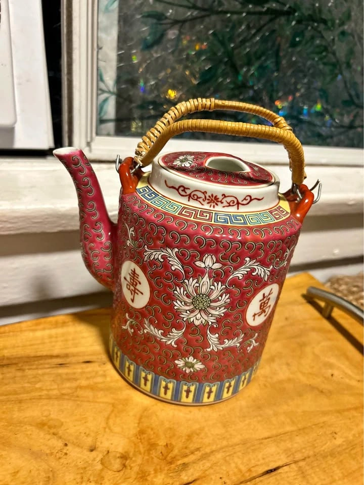 Vintage Jingdezhen Mun Shou Longevity Porcelain Teapot
