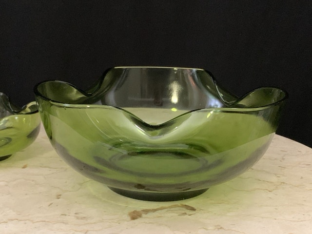 Vintage Green Glass Bowl Set one large two small - photo 3