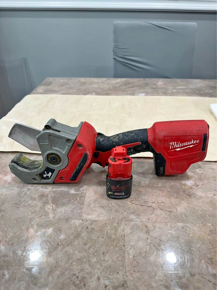 Milwaukee M12 Cordless Brushless Pipe Cutter Shear