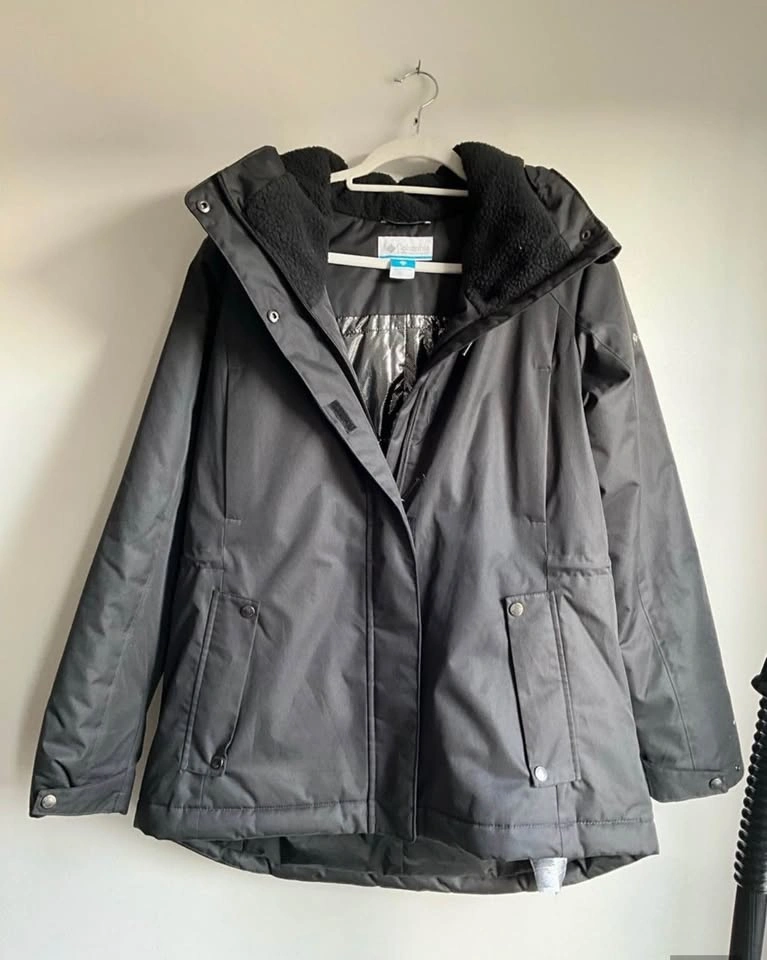 Columbia Woman’s Black Omni-Heat Insulated Winter Jacket Sz L - photo 3