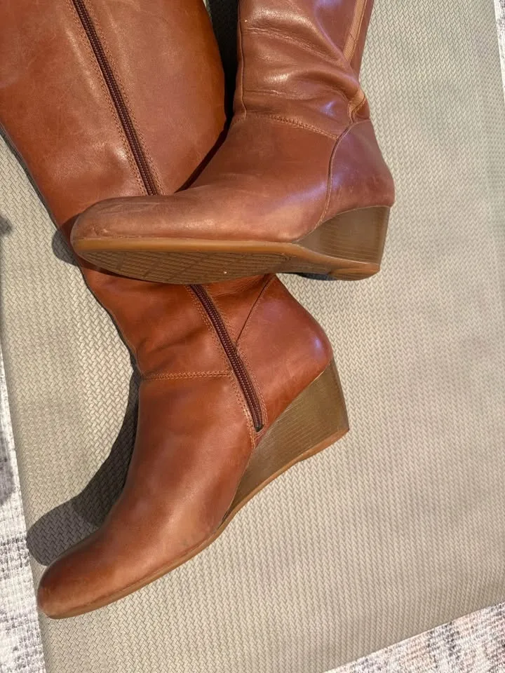 Hush Puppies Tan Boots image indicator(2)