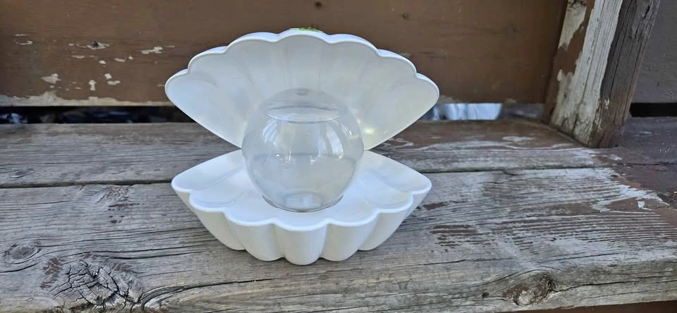 White Clam Shell Pearl Lamp