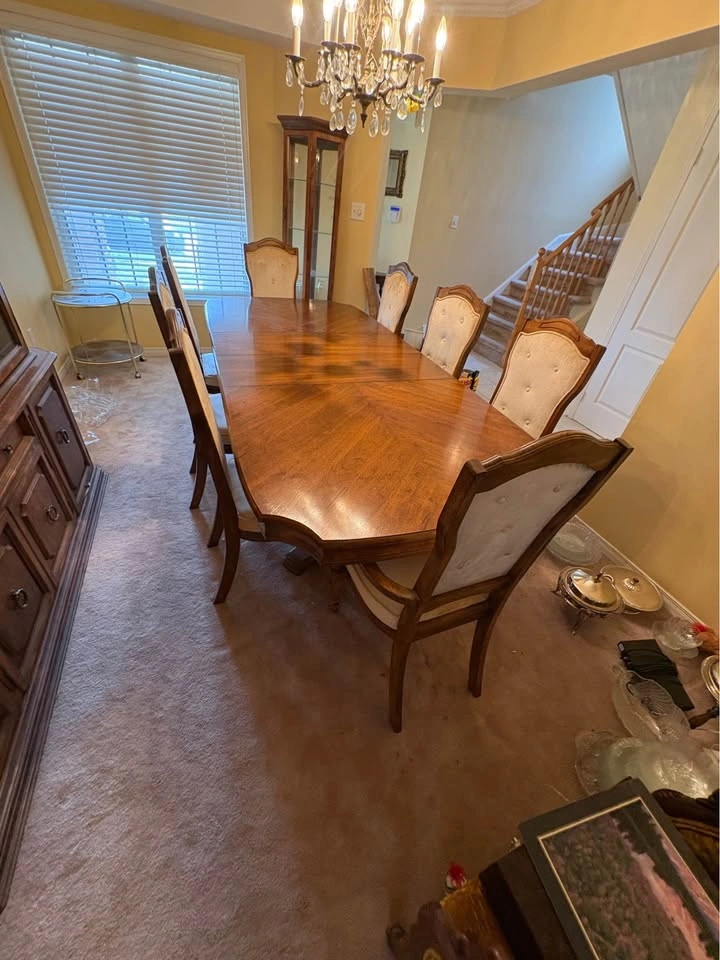 Canadian-Made Dining Table + 8 Upholstered Chairs - photo 2