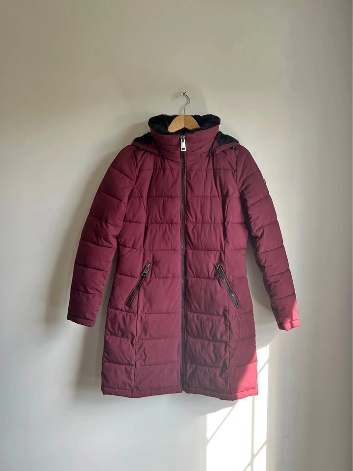 Andrew Marc Burgundy Puffer Size Small Detachable Hood